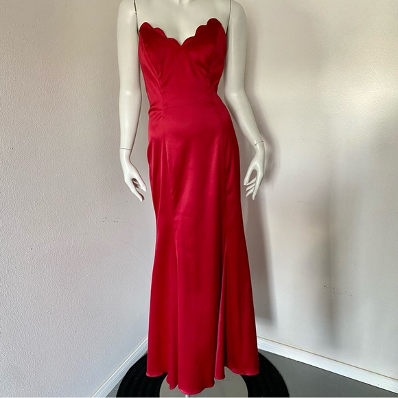 PROM Red Satin Gown with Sweetheart Neckline - Picture 3 of 9
